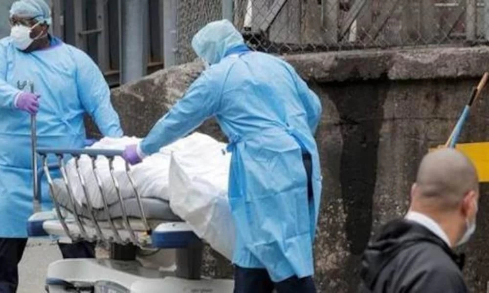 Κορονοϊός - ΗΠΑ: Δράμα με τους νεκρούς να ξεπερνούν τις 8.500